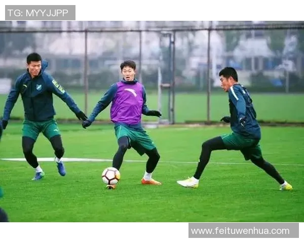 安踏携手世界足球球星共创绿茵传奇激发年轻力量 安踏携手世界足球球星共创绿茵传奇激发年轻力量