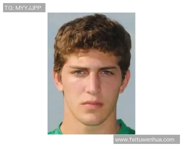 足球场上的明星名字男生篇：盘点那些既帅气又有魅力的球星英文名