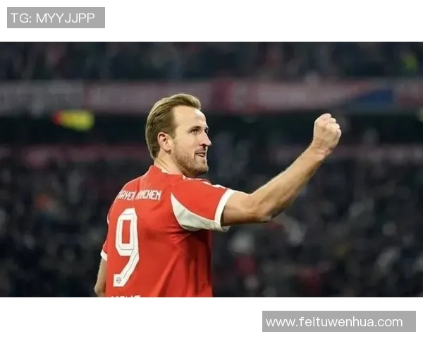 足球球星赛场眼神呆滞引发网友热议表现状态成关注焦点